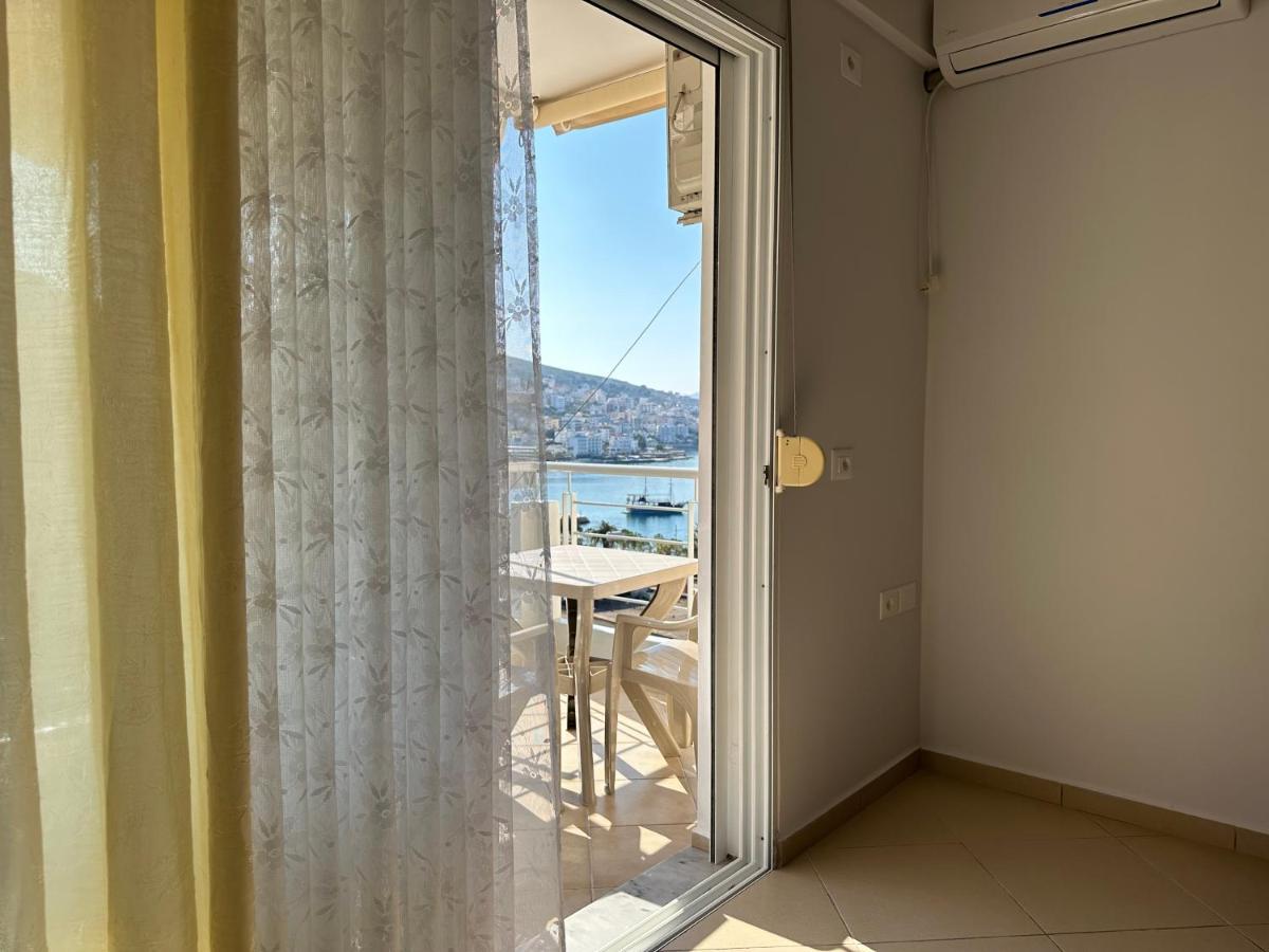 Comfort 1 Apartment Sarande Bagian luar foto