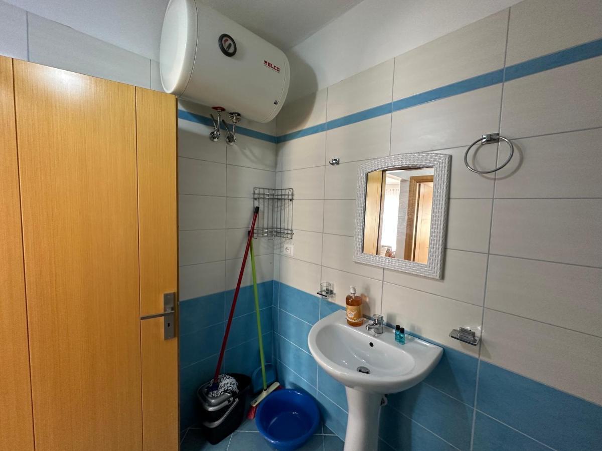 Comfort 1 Apartment Sarande Bagian luar foto
