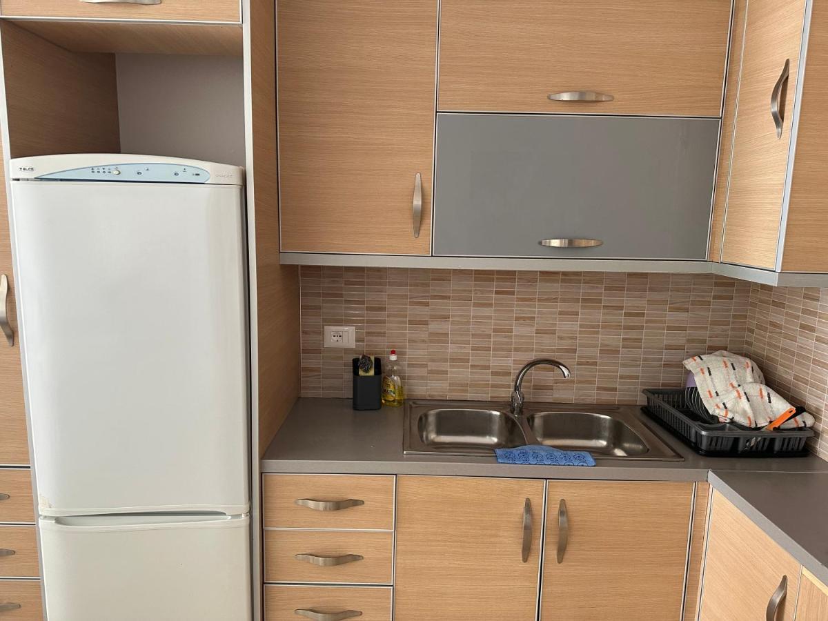 Comfort 1 Apartment Sarande Bagian luar foto