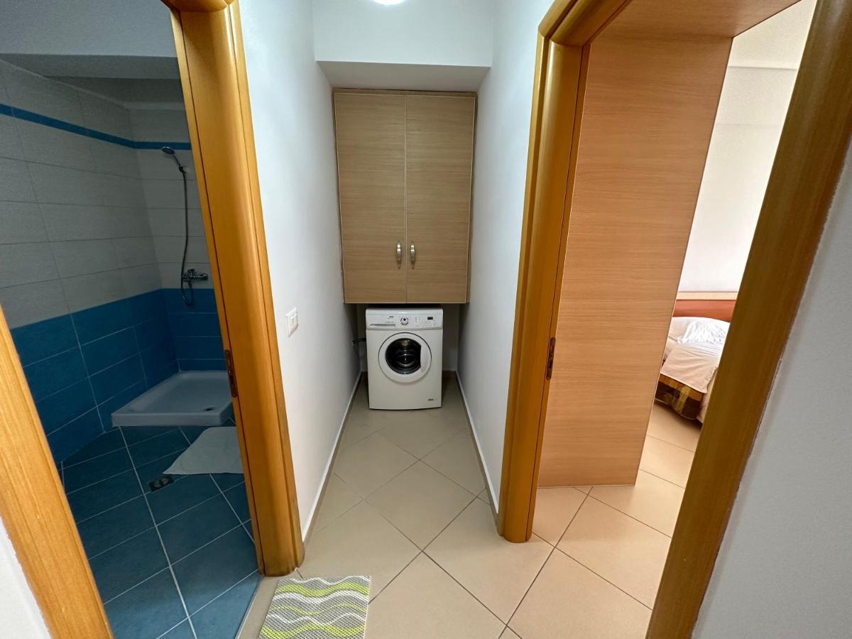 Comfort 1 Apartment Sarande Bagian luar foto