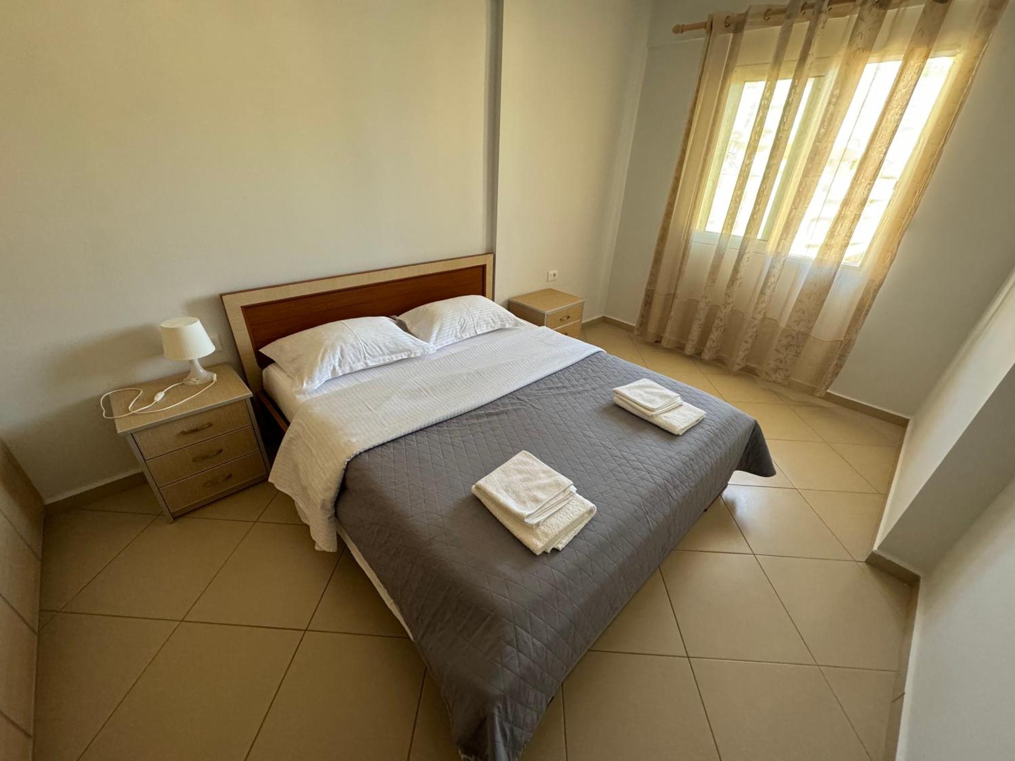 Comfort 1 Apartment Sarande Bagian luar foto